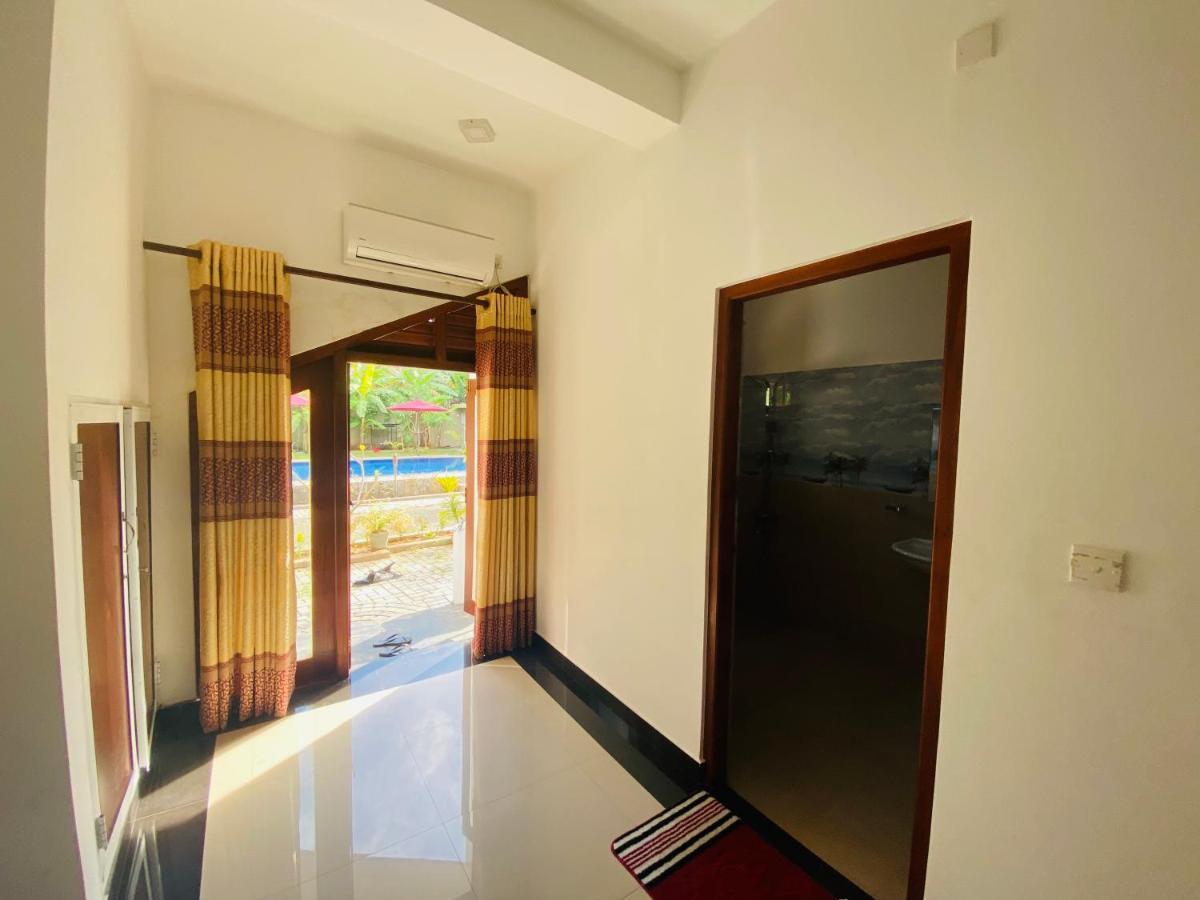 The Kingslayer Resort Negombo Exterior photo